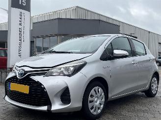 Schadeauto Toyota Yaris 1.5 Hybrid Lease 2015/7