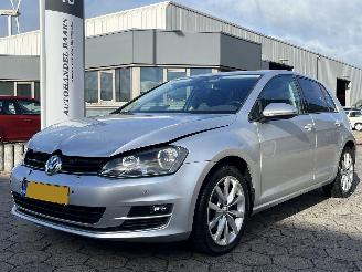 Damaged car Volkswagen Golf 1.4 TSI AUTOMAAT ACT Connected Series 2016/4