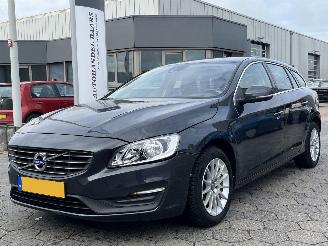škoda osobní automobily Volvo V-60 1.6 T3 Momentum 2015/6