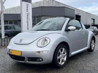 Schadeauto Volkswagen New-beetle Cabriolet 1.6 Trendline 2010/6
