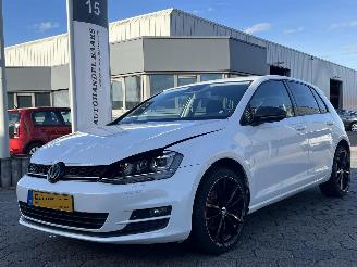 Schadeauto Volkswagen Golf 1.6 TDI Edition BlueMotion 2014/6