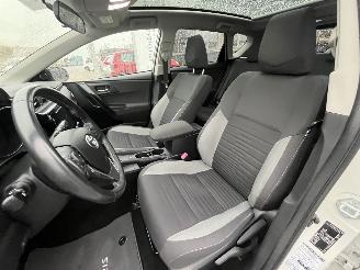 Toyota Auris 1.8 Hybrid Trend picture 14