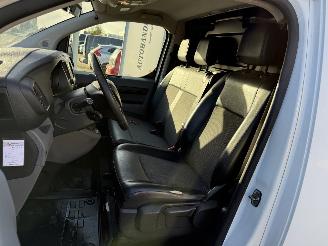 Peugeot Expert 2.0 BlueHDI 120 Long Premium picture 15