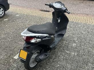 Piaggio  Fly picture 5