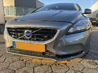 Volvo V-40 2.0 T2 R-Design picture 11