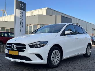 uszkodzony samochody osobowe Mercedes B-klasse 200d AUTOMAAT 2022/5
