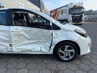 Toyota Yaris 1.5 Hybrid Lease picture 9