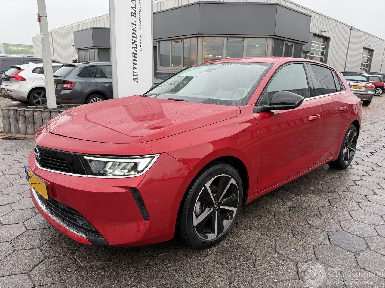 Opel Astra 1.2 Elegance