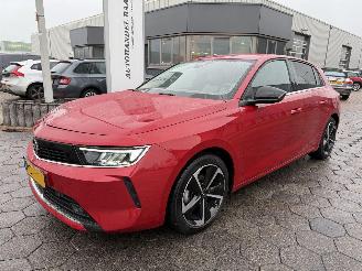 Coche accidentado Opel Astra 1.2 Elegance 2023/3