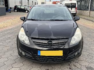 Opel Corsa 1.4-16V Color Edition picture 2