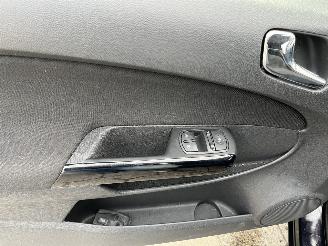 Opel Corsa 1.4-16V Color Edition picture 15