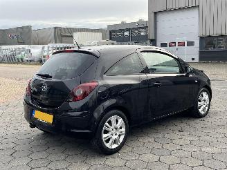 Opel Corsa 1.4-16V Color Edition picture 4