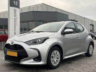 Schadeauto Toyota Yaris 1.5 Hybrid Active 2023/10