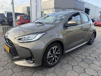 Unfallwagen Toyota Yaris 1.5 Hybrid Dynamic 2021/11