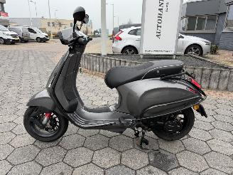 uszkodzony skutery Vespa  Sprint 4T Sport 2018/2