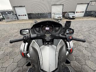 Can-Am  Tour Spyder picture 10