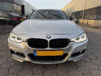 BMW 3-serie 320i High Executive picture 2