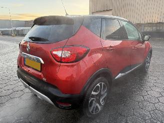 Renault Captur 0.9 TCe Helly Hansen picture 5