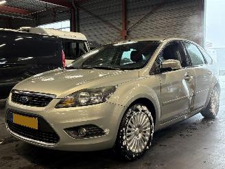 Schadeauto Ford Focus 1.8 Limited 2010/1