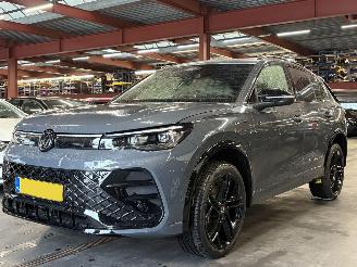 Unfallwagen Volkswagen Tiguan 1.5 eHybrid R-Line Edition 2025/10