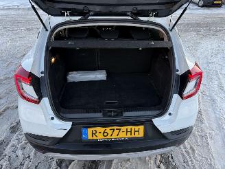 Renault Captur 1.6 E-Tech Hybrid 145 Zen picture 16