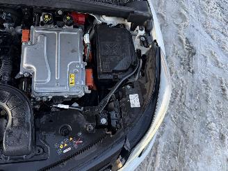 Renault Captur 1.6 E-Tech Hybrid 145 Zen picture 11