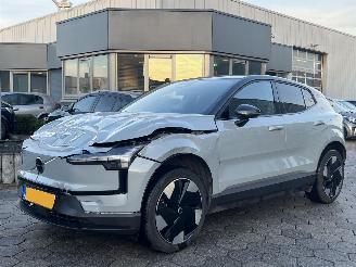 Coche accidentado Volvo EX30 Single Motor Extended Range Plus 69 kWh 2024/4