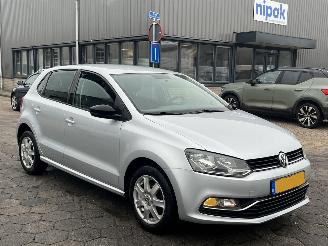Schadeauto Volkswagen Polo 1.0 First Edition 2014/7