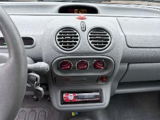 Renault Twingo 1.2-16V Privilège picture 15