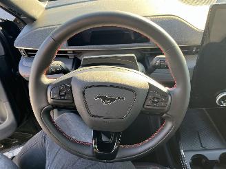 Ford Mustang MACH-E Extended Premium AWD 98 kWh picture 17