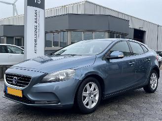 Unfallwagen Volvo V-40 1.6 D2 Kinetic 2012/10