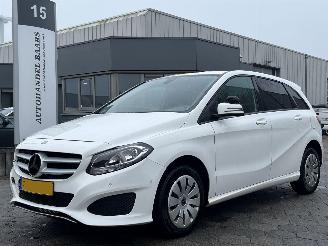 Schadeauto Mercedes B-klasse 220 d Ambition AUTOMAAT 2020/3