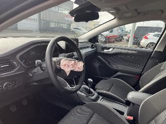 Ford Focus Wagon 1.0 EcoBoost Hybrid Connected picture 12