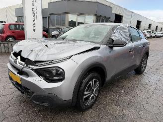 krockskadad bil auto Citroën E-C4 Live 50 kWh 2022/10