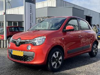 damaged passenger cars Renault Twingo 1.0 SCe Expression 2015/2