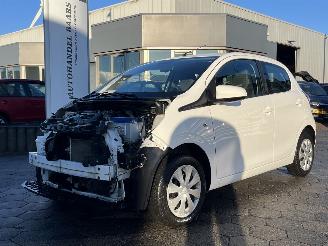 uszkodzony samochody osobowe Peugeot 108 1.0 e-VTi Active 2021/9