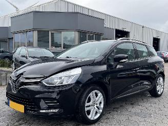 uszkodzony samochody osobowe Renault Clio Estate 0.9 TCe Zen 2017/4