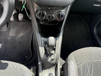 Peugeot 208  picture 20