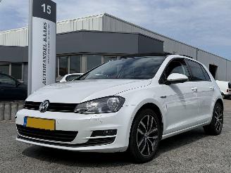 Coche accidentado Volkswagen Golf 1.2 TSI Comfortline PANO 2014/3