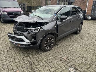 krockskadad bil auto Opel Crossland 1.2 TURBO AUTOMAAT EDITION. 2022/10