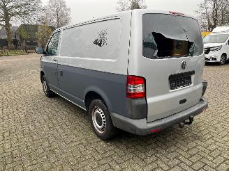 Volkswagen Transporter 2.0 TDI  CAMPER iNBOUW picture 3