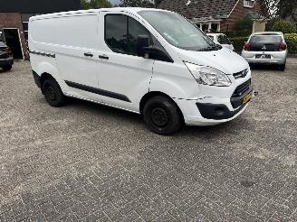 Schade bestelwagen Ford Transit Custom 2.0 TDCI L1H1 TREND. 2017/4