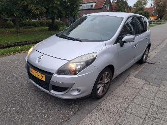  Renault Mégane Scénic 1.6i celcium 2010/7