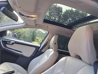 Volvo Xc-60 2.0 T5 summum automaat picture 6