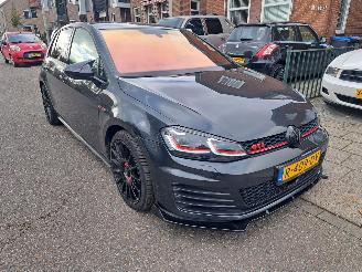 Volkswagen Golf 2.0TSI GTI picture 2