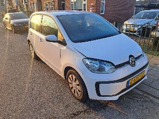 skadebil auto Volkswagen Up! 1.0i move up 2019/10
