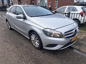 krockskadad bil auto Mercedes A-klasse 180 CDI automaat pannodak 2013/11