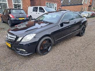 uszkodzony samochody osobowe Mercedes E-klasse 500 Coupe elegance automaat pannodak 2009/6
