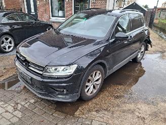 damaged passenger cars Volkswagen Tiguan 1.4 TSI comfort line 2018/10