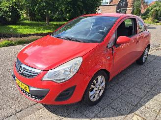 Schadeauto Opel Corsa 1.2i 2012/10